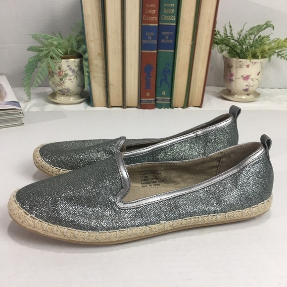 Cliffs by White Mountain shoes - Picture 1 of 8